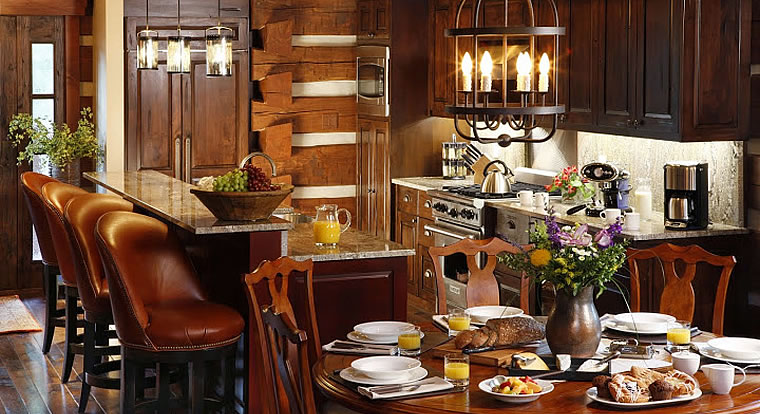 Eagle Ranch Luxury Chalets - Cottage kitchen. Invermere, BC
